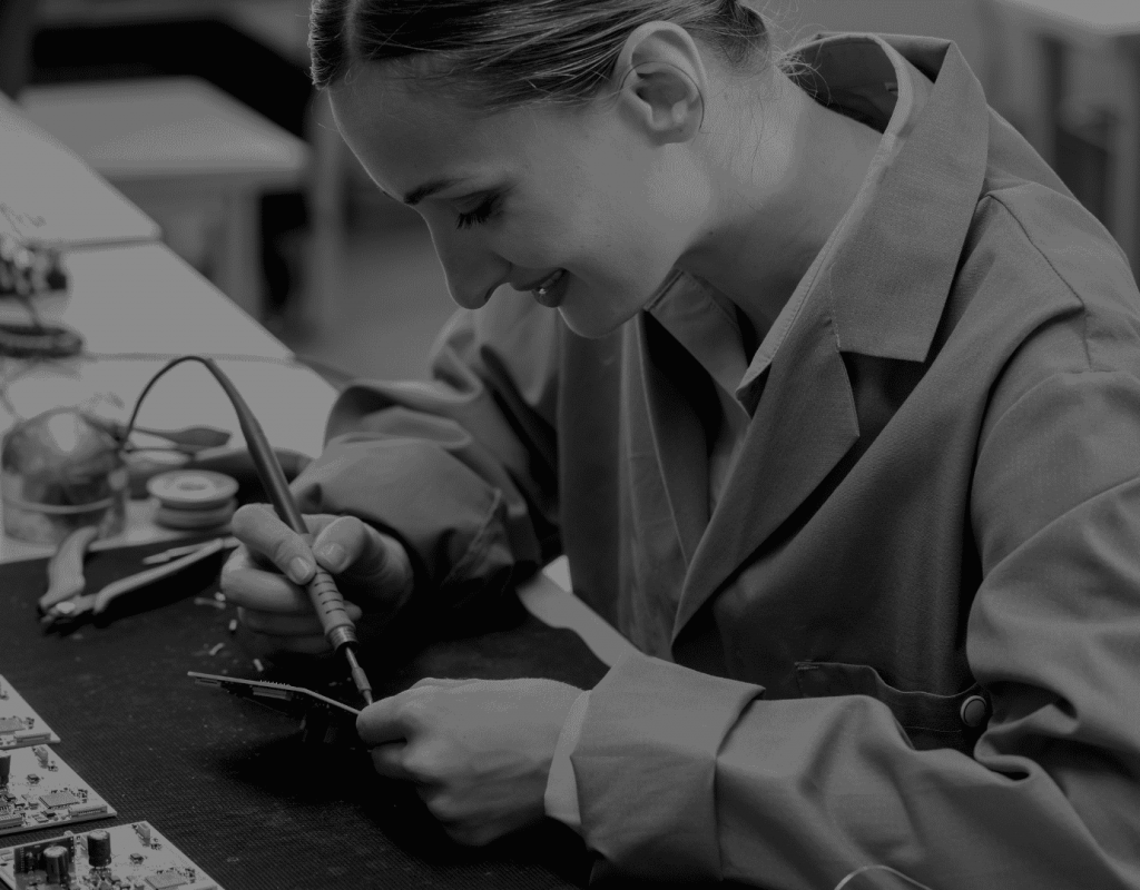 Titelbild-Ausbildung_Elektorniker-fuer-Geraete
